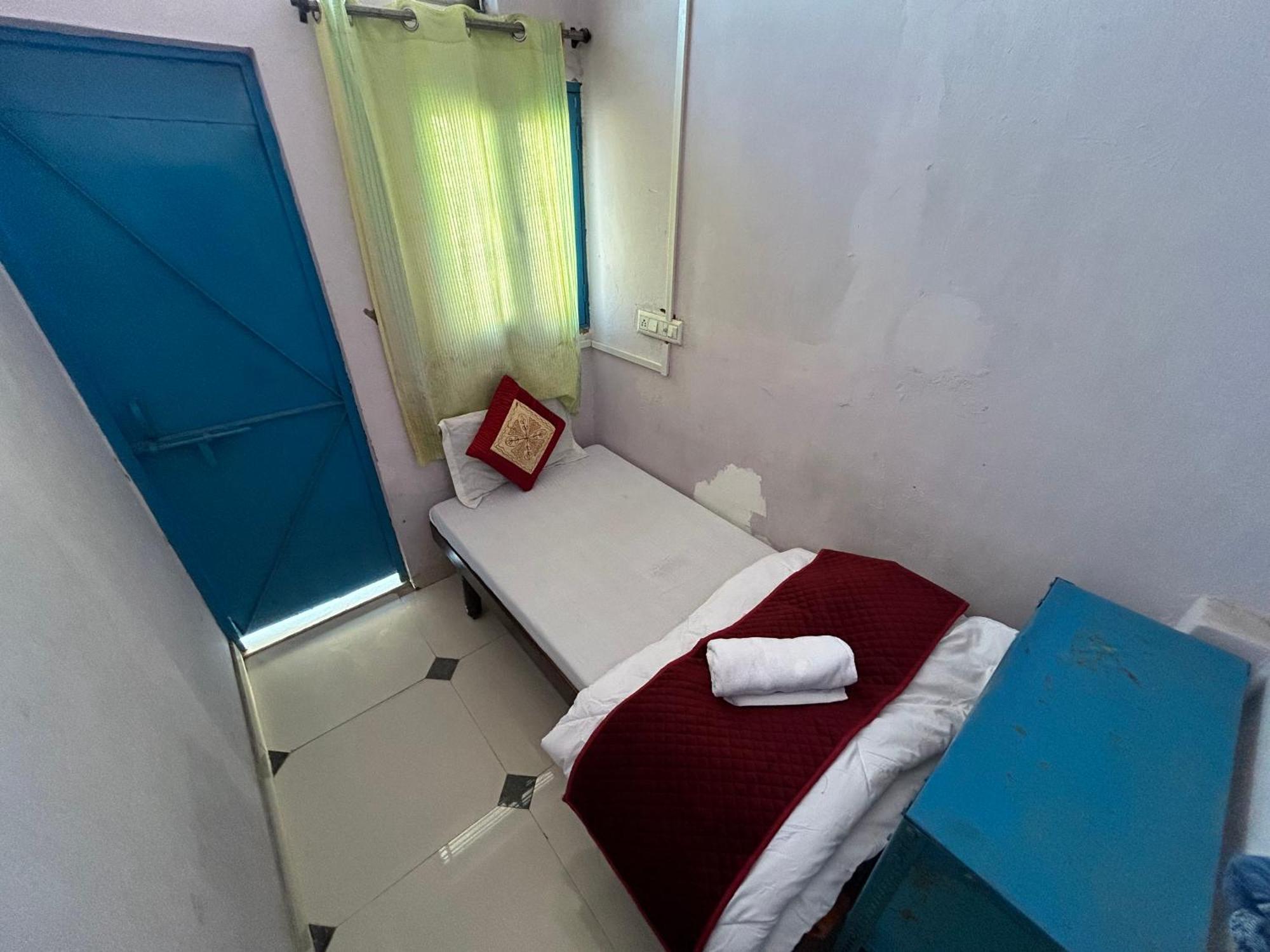 Ashish Guest House, Goverdhan Vilas Udaipur Extérieur photo
